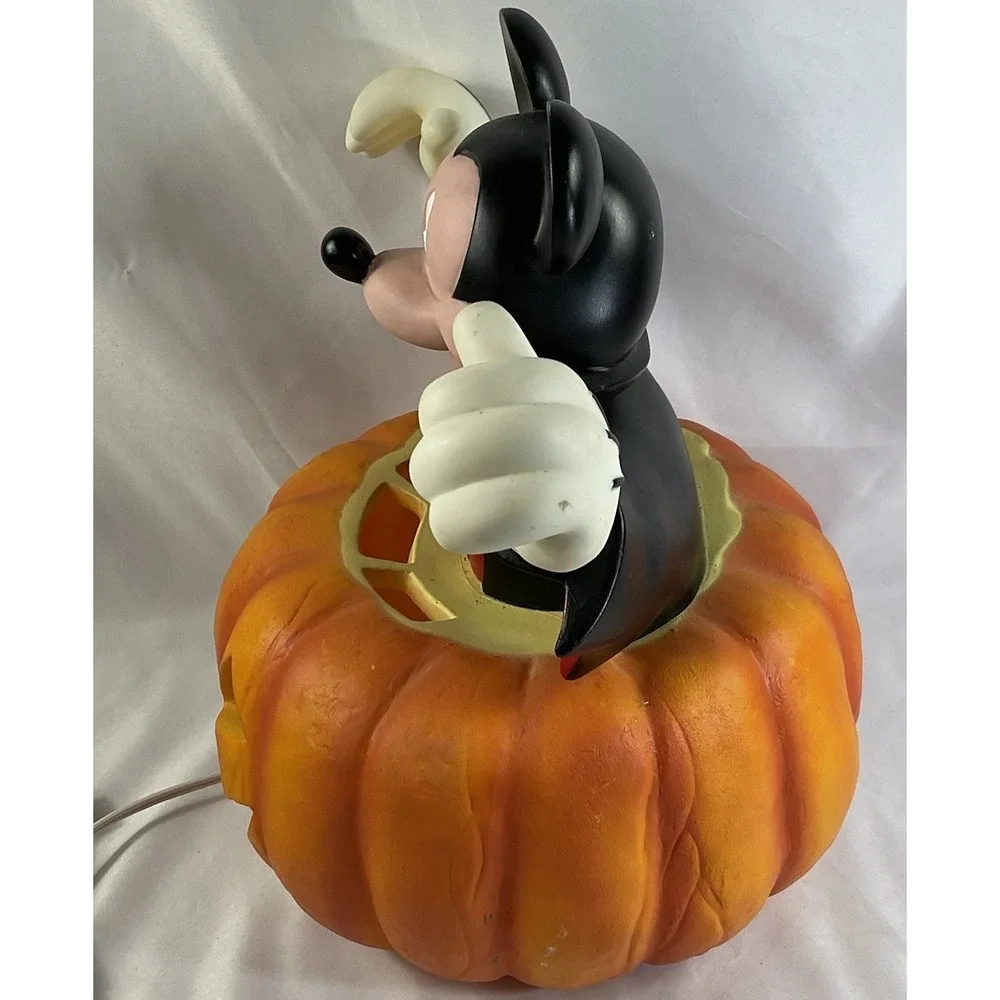 Disney Mickey Mouse Vampire Halloween Light Up Jack-o-Lantern 1996 Pumpkin